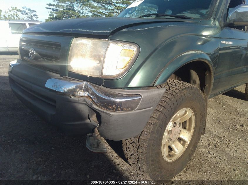 2000 Toyota Tacoma Limited V6 VIN: 4TAWN74N8YZ581146 Lot: 38764335