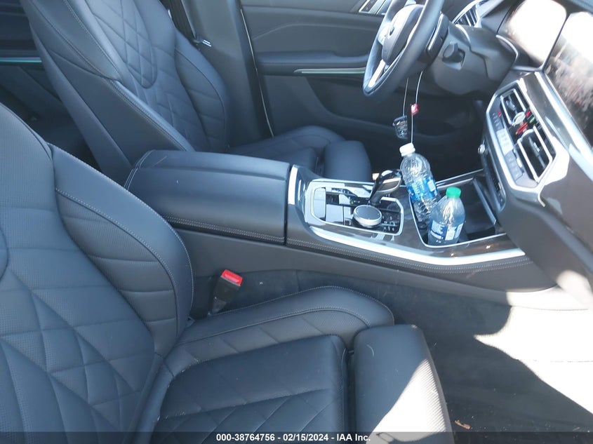 VIN 5UXCR6C04P9R95131 2023 BMW X5 XDRIVE40I