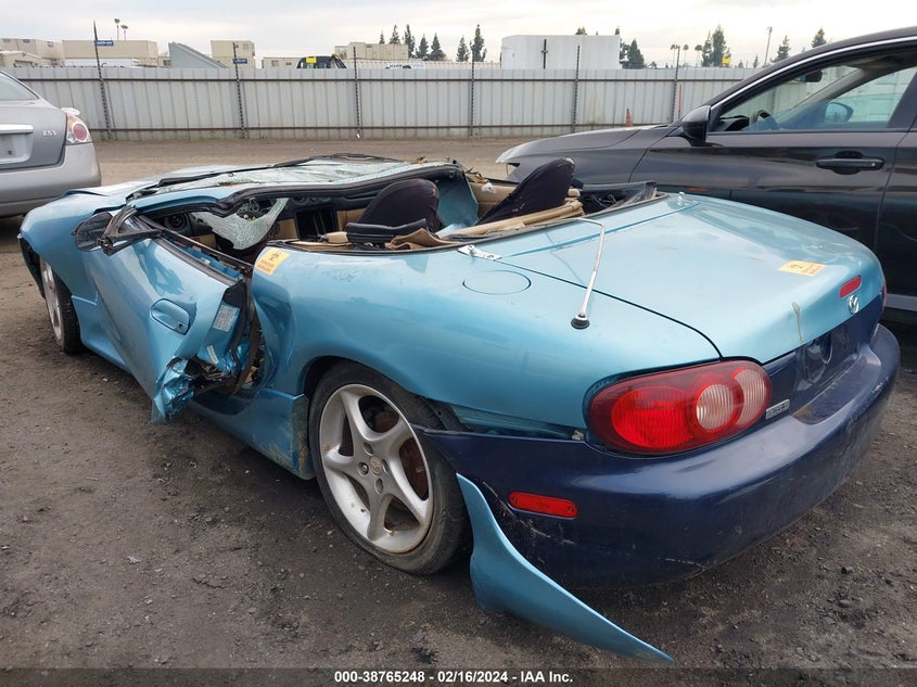 2001 Mazda Mx-5 Miata Ls/Special Edition VIN: JM1NB353110215649 Lot: 38765248