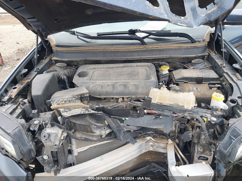 VIN 1C4PJLCB2KD485134 2019 JEEP CHEROKEE LATITUDE FWD