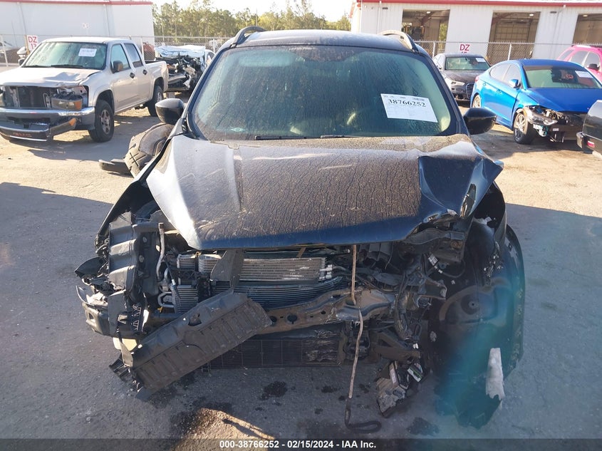 VIN 1FMCU0GDXJUD15128 2018 FORD ESCAPE SE