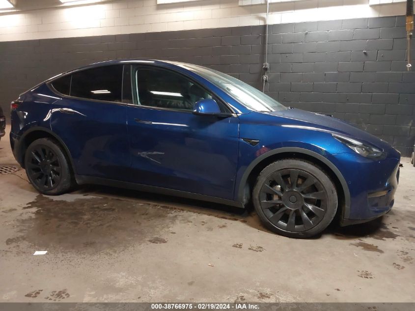 2022 Tesla Model Y Long Range Dual Motor All-Wheel Drive VIN: 7SAYGAEE8NF433764 Lot: 38766975