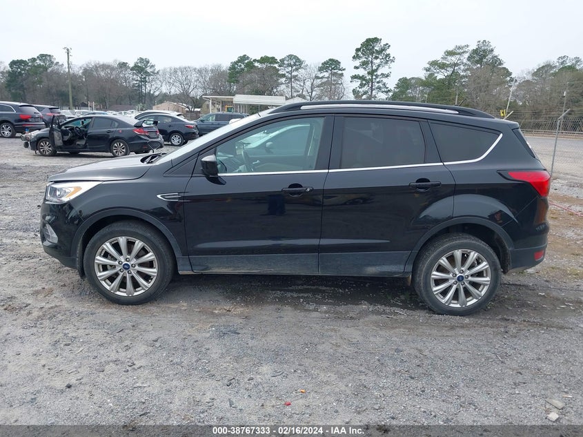 VIN 1FMCU9HDXKUB74887 2019 FORD ESCAPE SEL