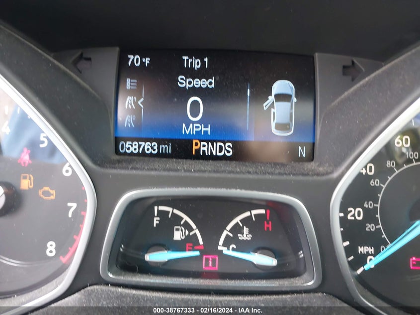 VIN 1FMCU9HDXKUB74887 2019 FORD ESCAPE SEL