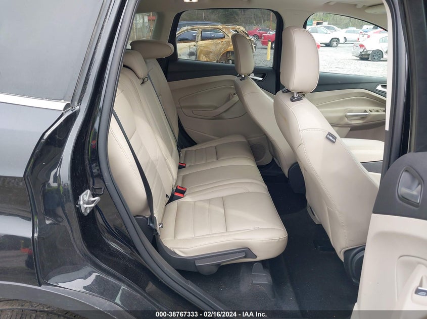 VIN 1FMCU9HDXKUB74887 2019 FORD ESCAPE SEL