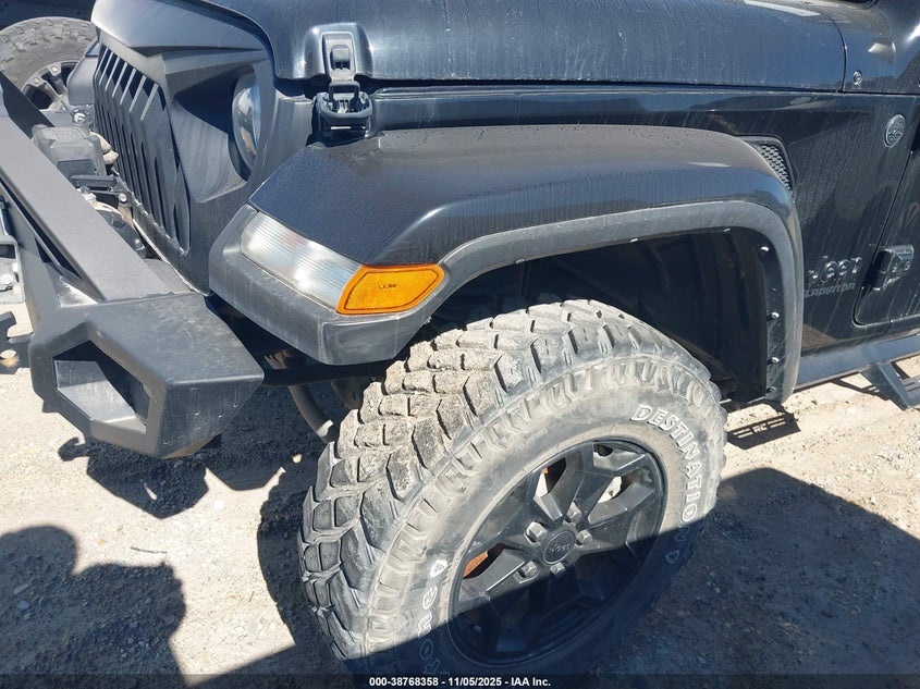 2022 Jeep Gladiator Willys 4X4 VIN: 1C6HJTAG6NL130083 Lot: 38768358