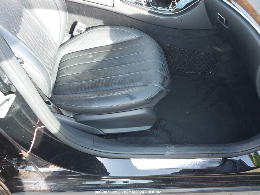 VIN WDDZF4JB4JA385805 2018 MERCEDES-BENZ E 300