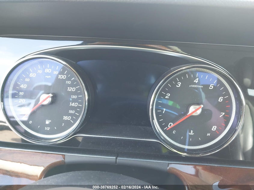 VIN WDDZF4JB4JA385805 2018 MERCEDES-BENZ E 300