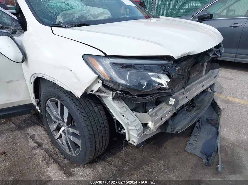 2018 HONDA PILOT ELITE - 5FNYF6H04JB018917
