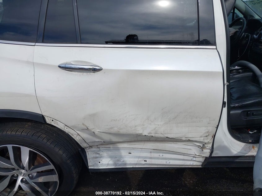 2018 HONDA PILOT ELITE - 5FNYF6H04JB018917