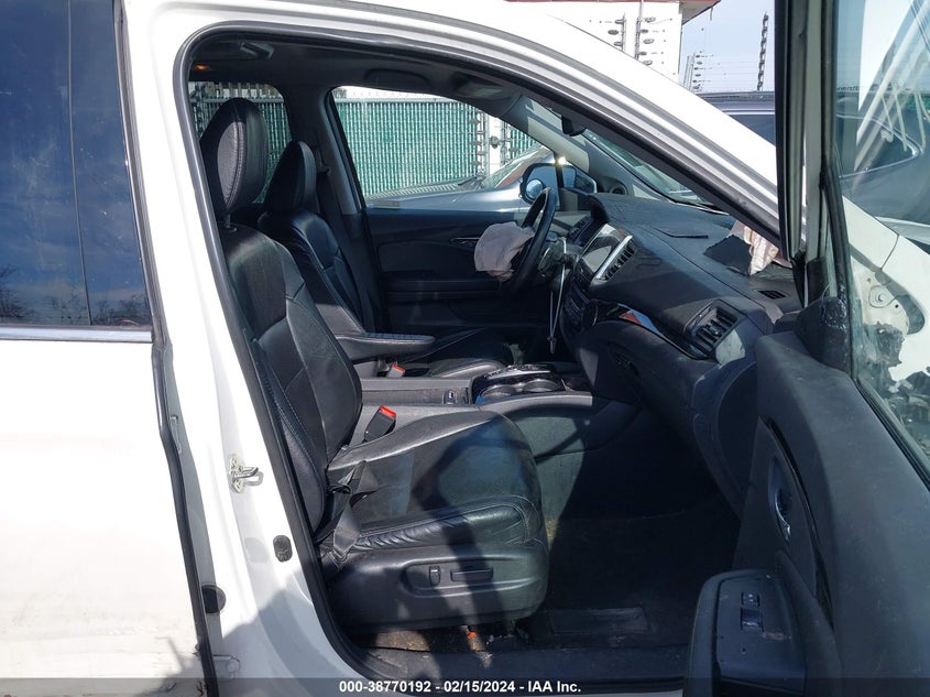 2018 HONDA PILOT ELITE - 5FNYF6H04JB018917