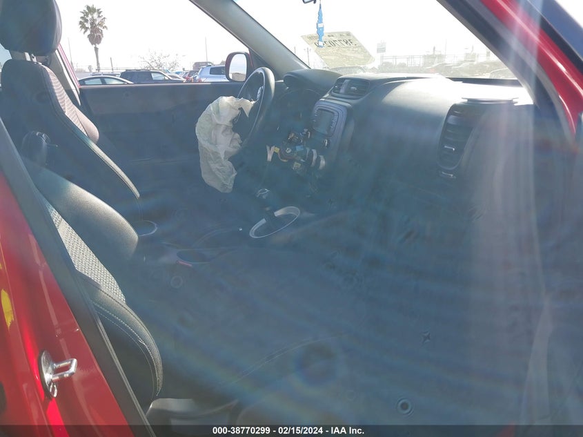 2016 KIA SOUL + - KNDJP3A56G7875886