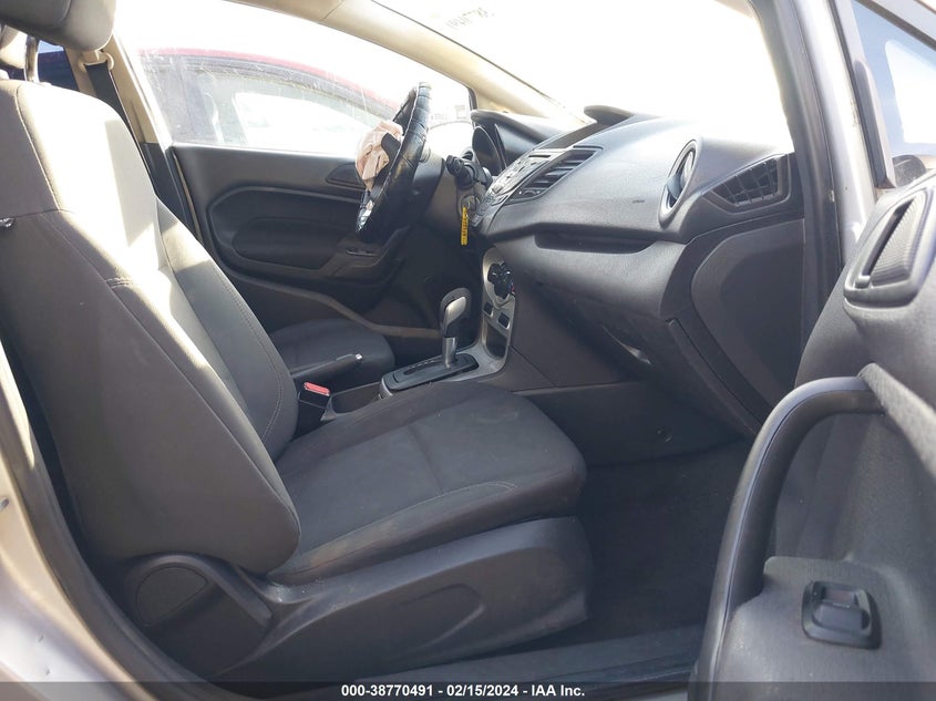 VIN 3FADP4EJ2HM102341 2017 FORD FIESTA SE