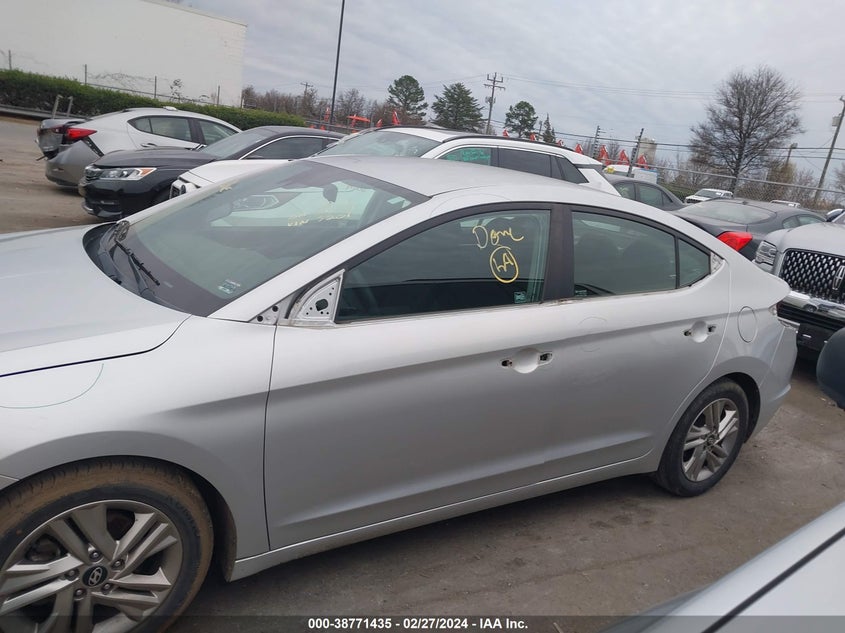 VIN 5NPD84LF6KH407201 2019 HYUNDAI ELANTRA SEL