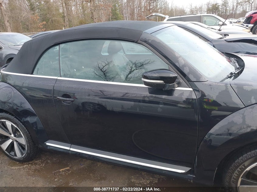 2013 VOLKSWAGEN BEETLE 2.0T - 3VW7T7AT1DM824676