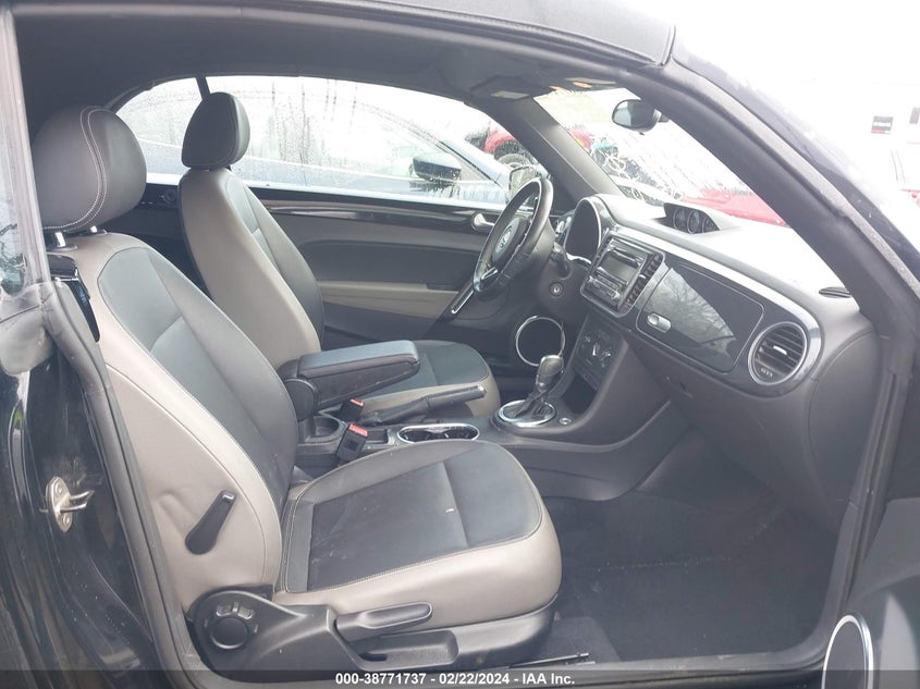 2013 VOLKSWAGEN BEETLE 2.0T - 3VW7T7AT1DM824676