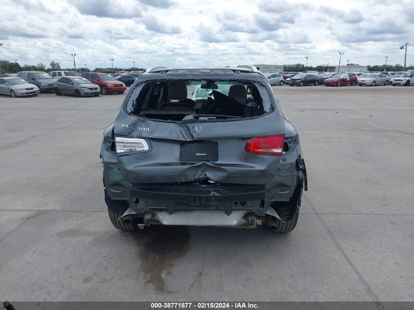 VIN WDC0G4JB8HV011582 2017 MERCEDES-BENZ GLC 300 300