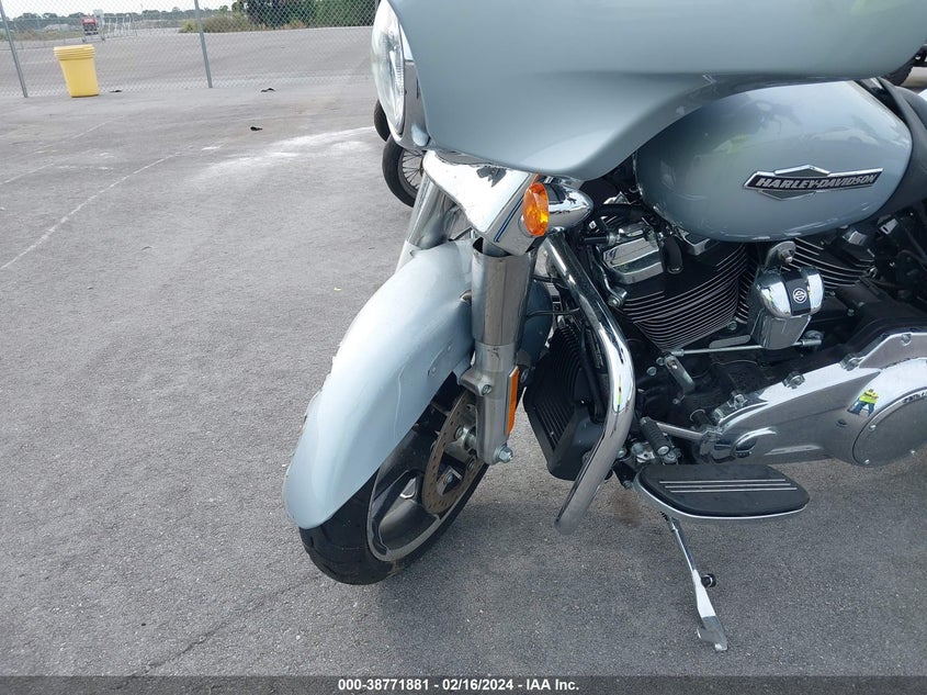 2023 HARLEY-DAVIDSON FLHX - 1HD1KBC11PB676985