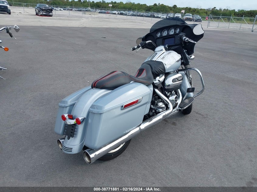 2023 HARLEY-DAVIDSON FLHX - 1HD1KBC11PB676985