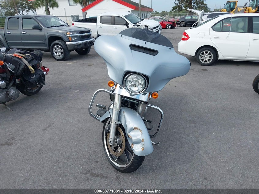 2023 HARLEY-DAVIDSON FLHX - 1HD1KBC11PB676985