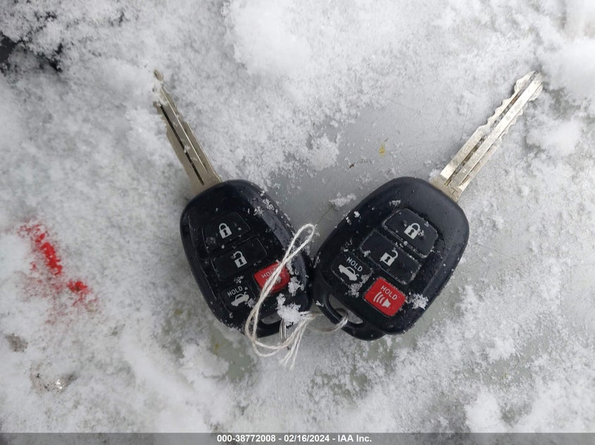 2016 TOYOTA CAMRY SE - 4T1BF1FK0GU564137