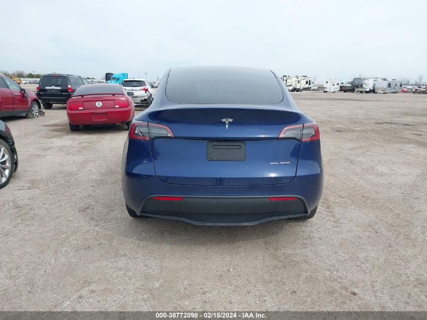 2024 Tesla Model Y Long Range Dual Motor All-Wheel Drive VIN: 7SAYGAEE1RF981921 Lot: 38772098