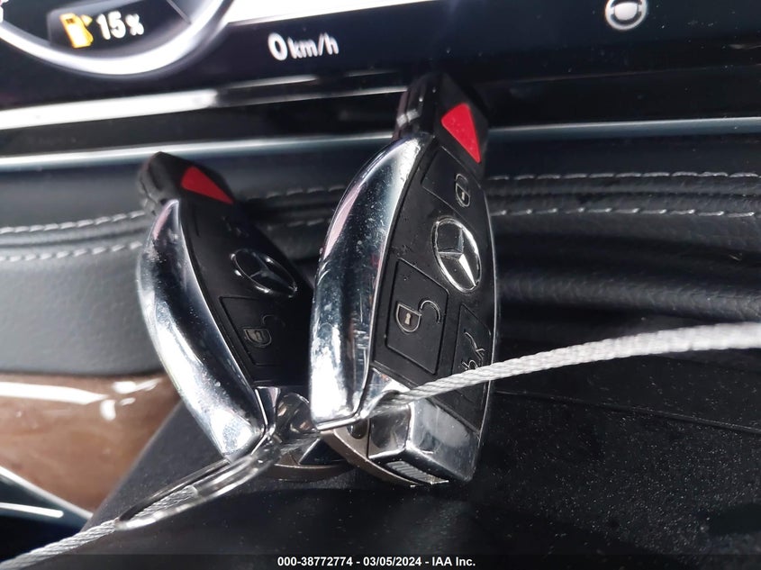 2015 MERCEDES-BENZ S 550 4MATIC WDDUG8FB9FA185100