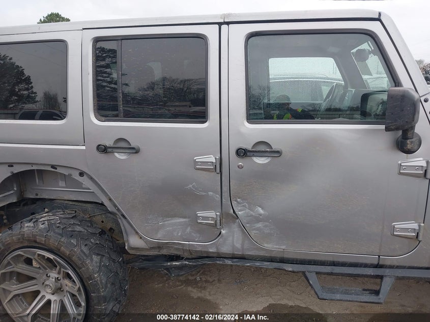 2017 JEEP WRANGLER UNLIMITED SPORT 4X4 - 1C4HJWDG2HL546657