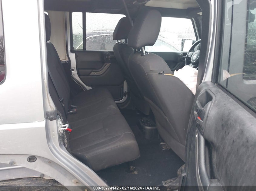 2017 JEEP WRANGLER UNLIMITED SPORT 4X4 - 1C4HJWDG2HL546657