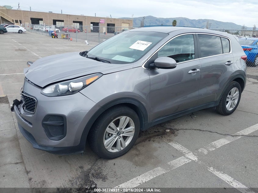 VIN KNDPM3AC3J7394860 2018 KIA SPORTAGE LX