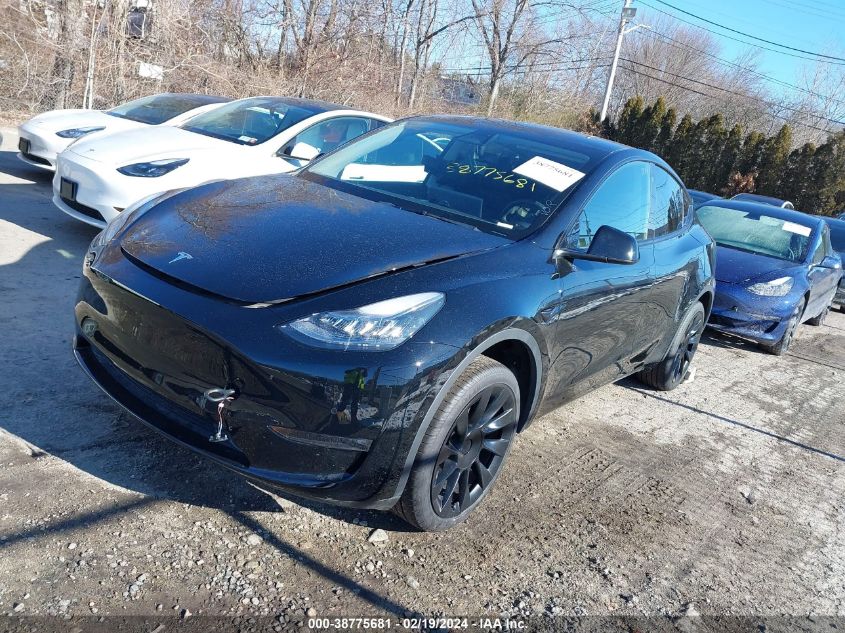 2021 Tesla Model Y Standard Range Rear-Wheel Drive VIN: 5YJYGDED3MF108962 Lot: 38775681