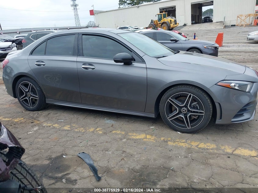 2019 MERCEDES-BENZ A 220 VIN: WDD3G4EB1KW010780