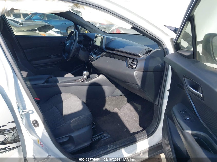 2018 Toyota C-Hr Xle Premium VIN: NMTKHMBX1JR037140 Lot: 38776051