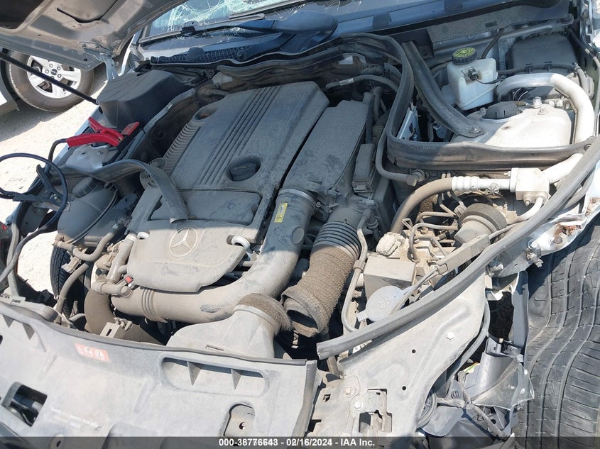 2014 MERCEDES-BENZ C 250 - WDDGF4HB3EA952508