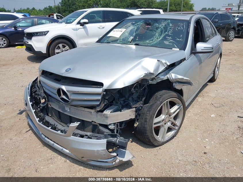 2014 MERCEDES-BENZ C 250 - WDDGF4HB3EA952508