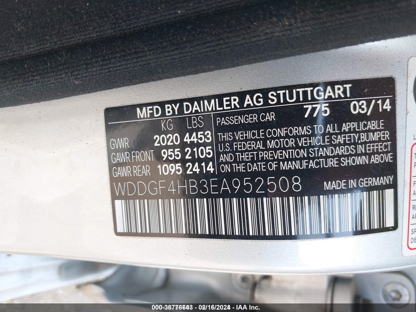 2014 MERCEDES-BENZ C 250 - WDDGF4HB3EA952508