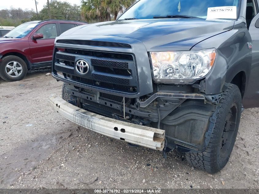 2011 Toyota Tundra Grade 5.7L V8 VIN: 5TFUY5F1XBX165930 Lot: 39028912