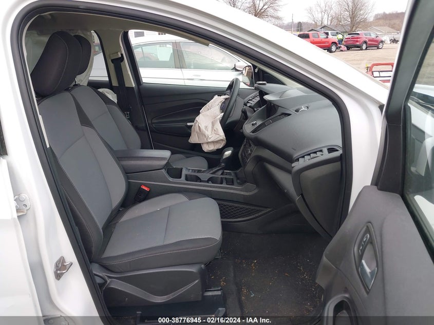 VIN 1FMCU0GD1KUB52449 2019 FORD ESCAPE SE