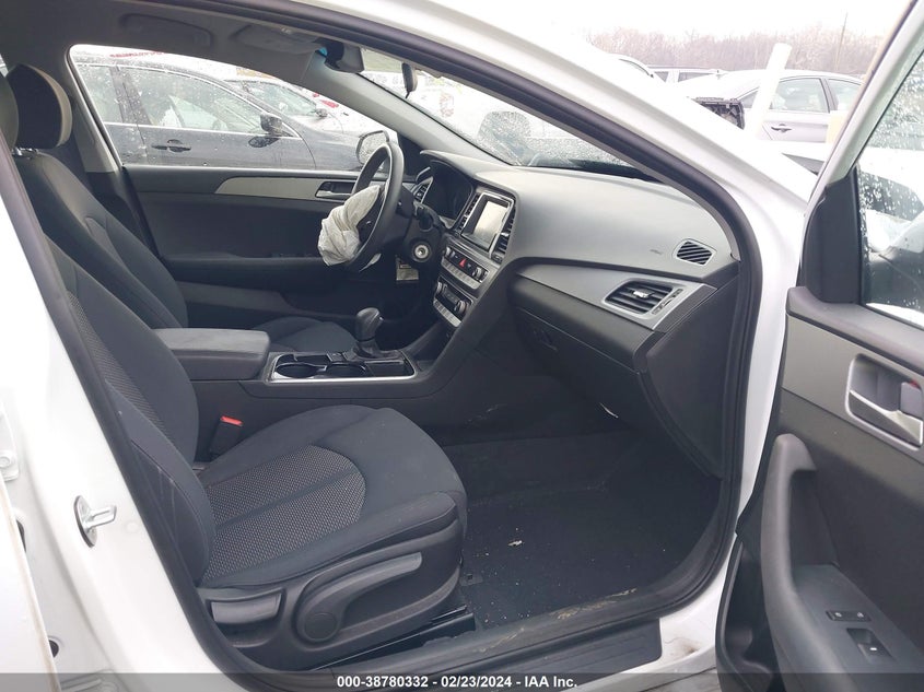 VIN 5NPE24AFXKH809554 2019 HYUNDAI SONATA SE