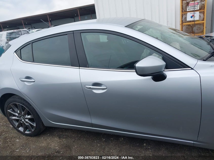 2018 MAZDA MAZDA3 TOURING - 3MZBN1L31JM262398