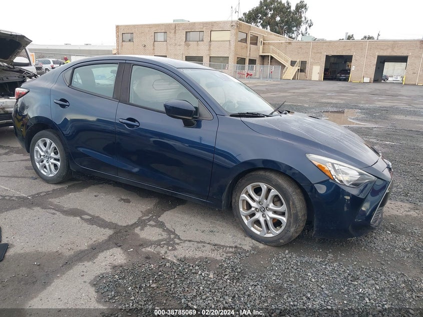 VIN 3MYDLBYV2HY190553 2017 TOYOTA YARIS IA