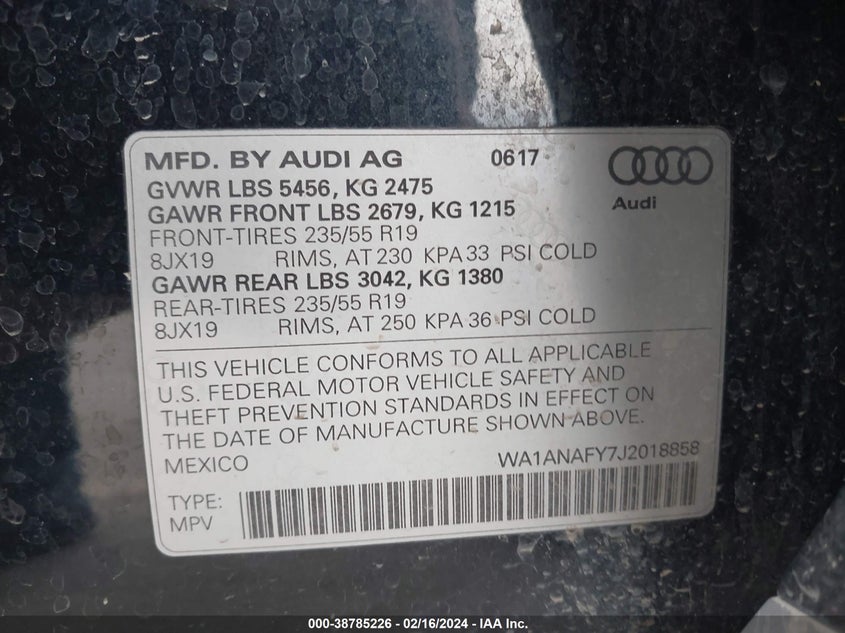 VIN WA1ANAFY7J2018858 2018 AUDI Q5 PREMIUM