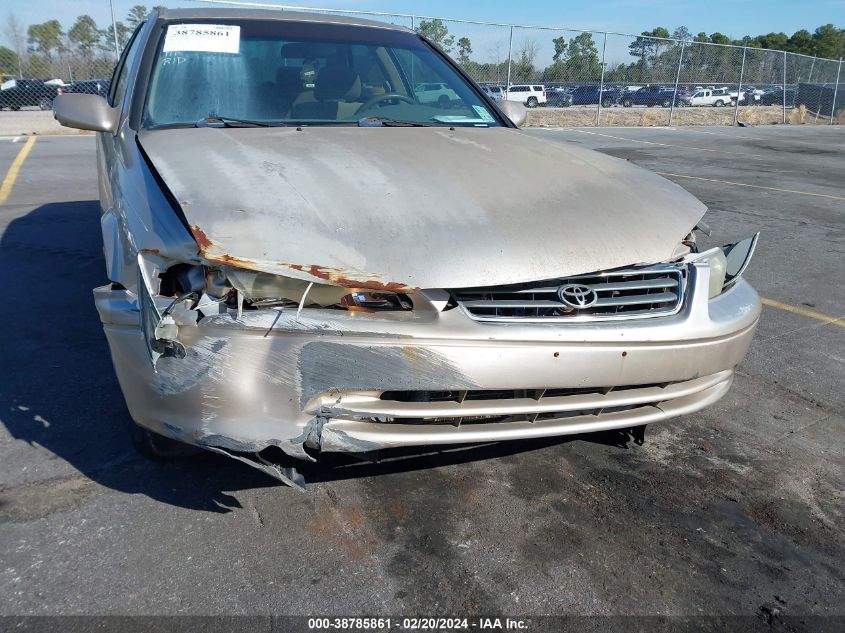 2000 Toyota Camry Le VIN: JT2BG22K4Y0465318 Lot: 38785861