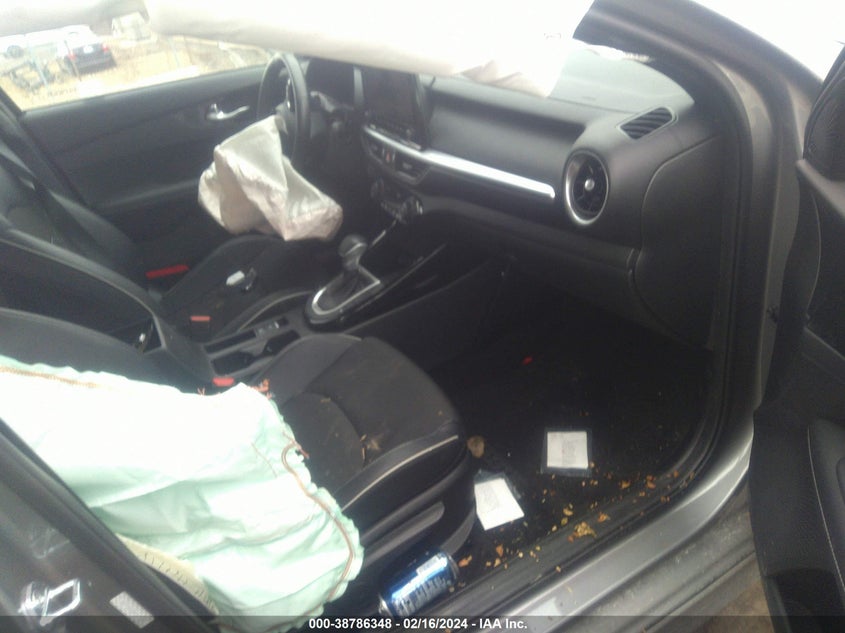 VIN 3KPF54AD8NE477858 2022 KIA FORTE GT-LINE