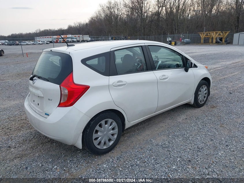 2015 NISSAN VERSA NOTE SV - 3N1CE2CP7FL400428