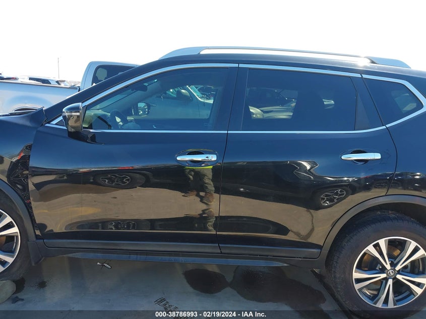2019 NISSAN ROGUE S/SL/SV - 5N1AT2MT7KC765182