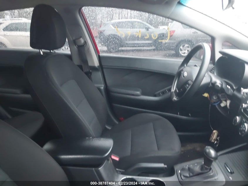 2016 KIA FORTE LX - KNAFK4A65G5493117
