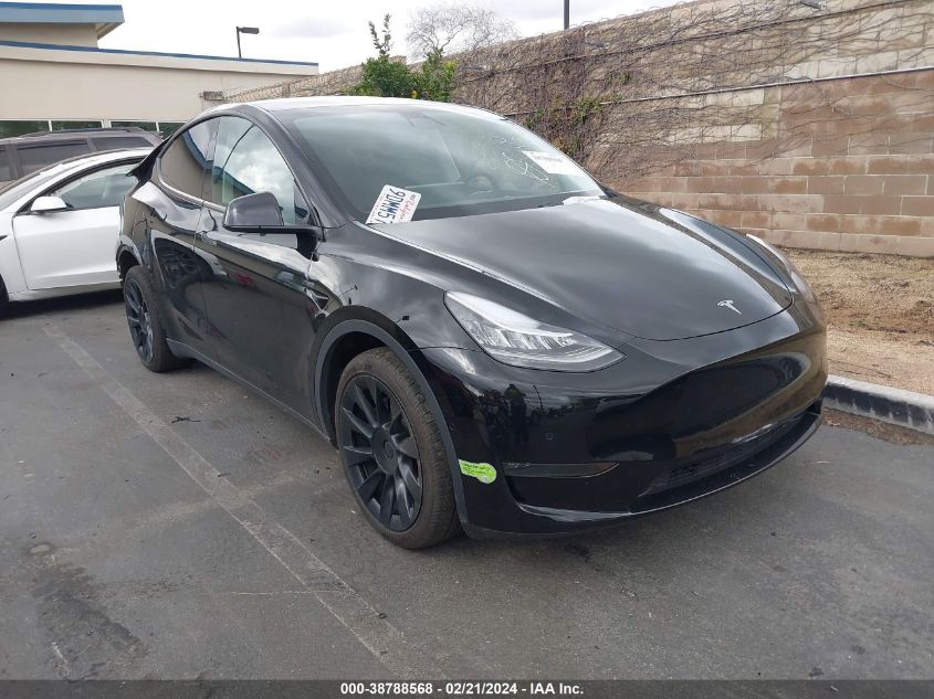 7SAYGDEE0NA017917 Tesla Model Y LONG RANGE DUAL MOTOR ALL-WHEEL DRIVE