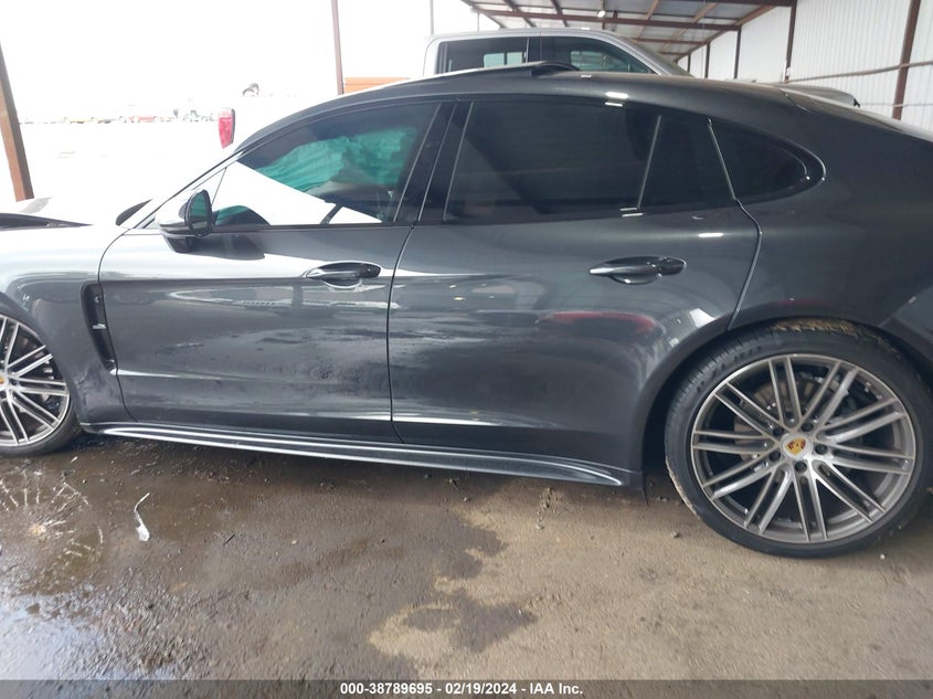 VIN WP0AB2A78JL135572 2018 PORSCHE PANAMERA 4S