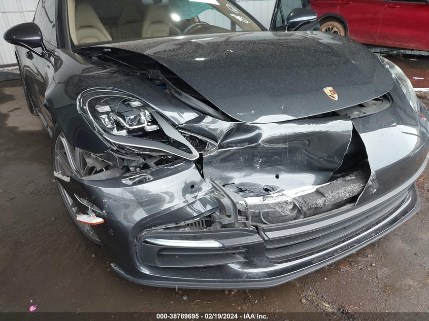 VIN WP0AB2A78JL135572 2018 PORSCHE PANAMERA 4S